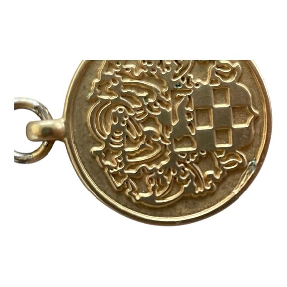 Vince Camuto Gold-Tone Logo Crest Charm Pendant Designer Medallion Emblem Crest - Picture 4 of 7